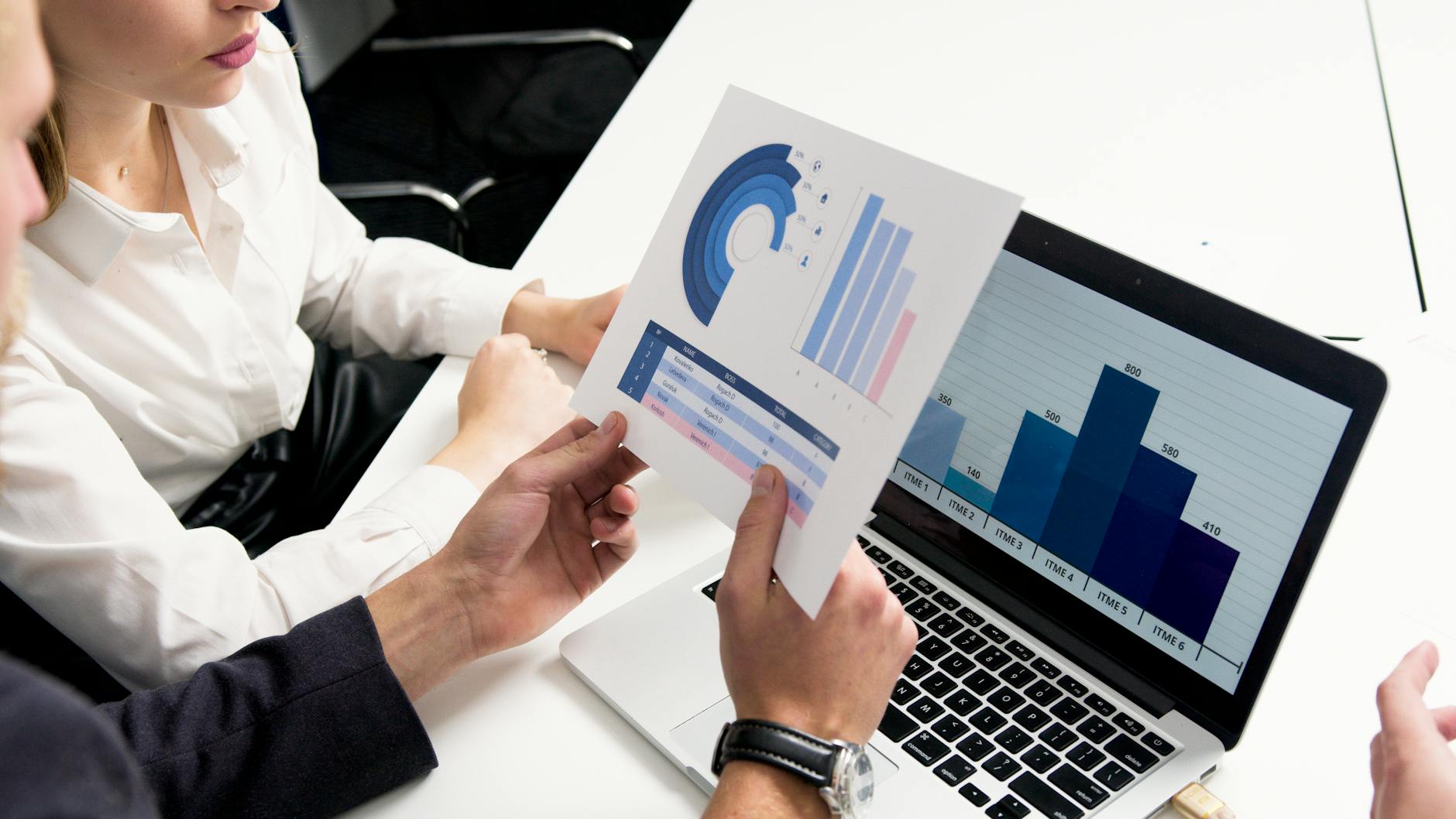 Year-End IT Spend Review: Finding 2026 Budget Savings Now